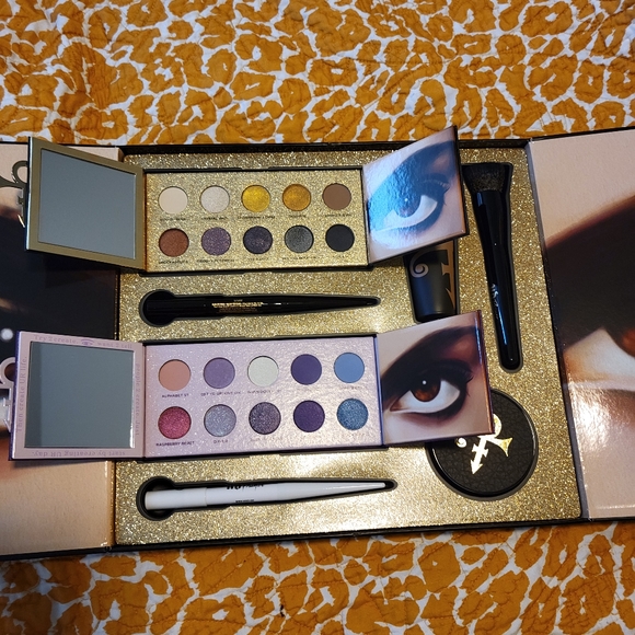 Urban Decay X Prince Collectors Edition vault - Picture 2 of 3
